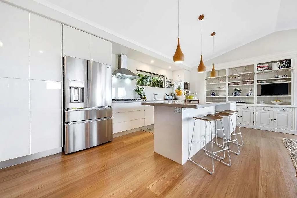 Holiday home Luxury 5-Bedroom Canal-Front Retreat In Mooloolaba Australia