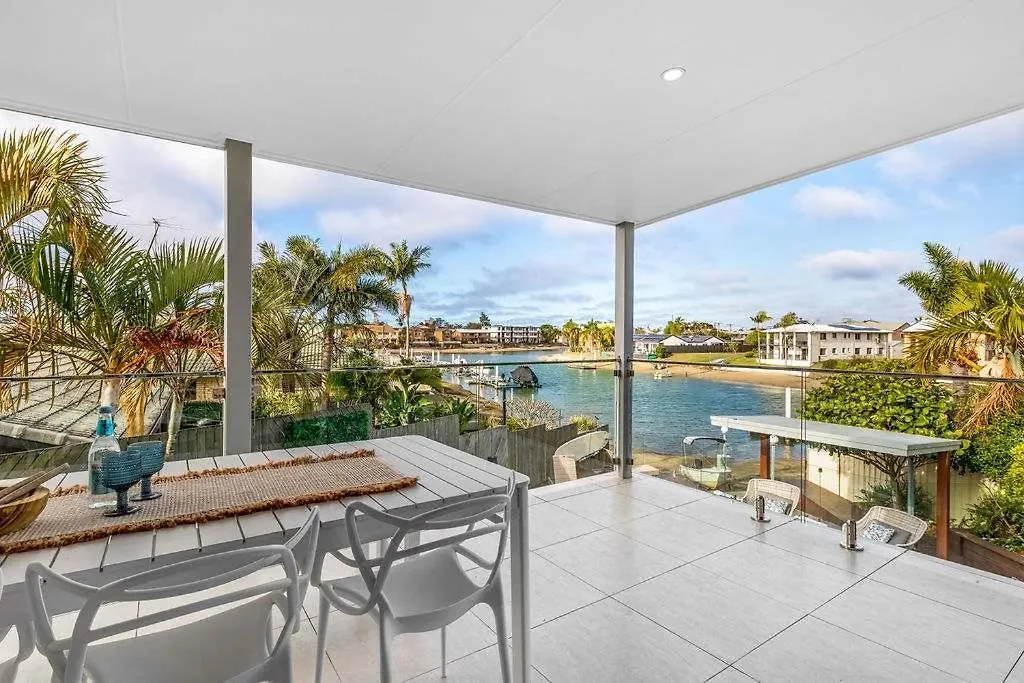 Luxury 5-Bedroom Canal-Front Retreat In Mooloolaba 0*,  Australia