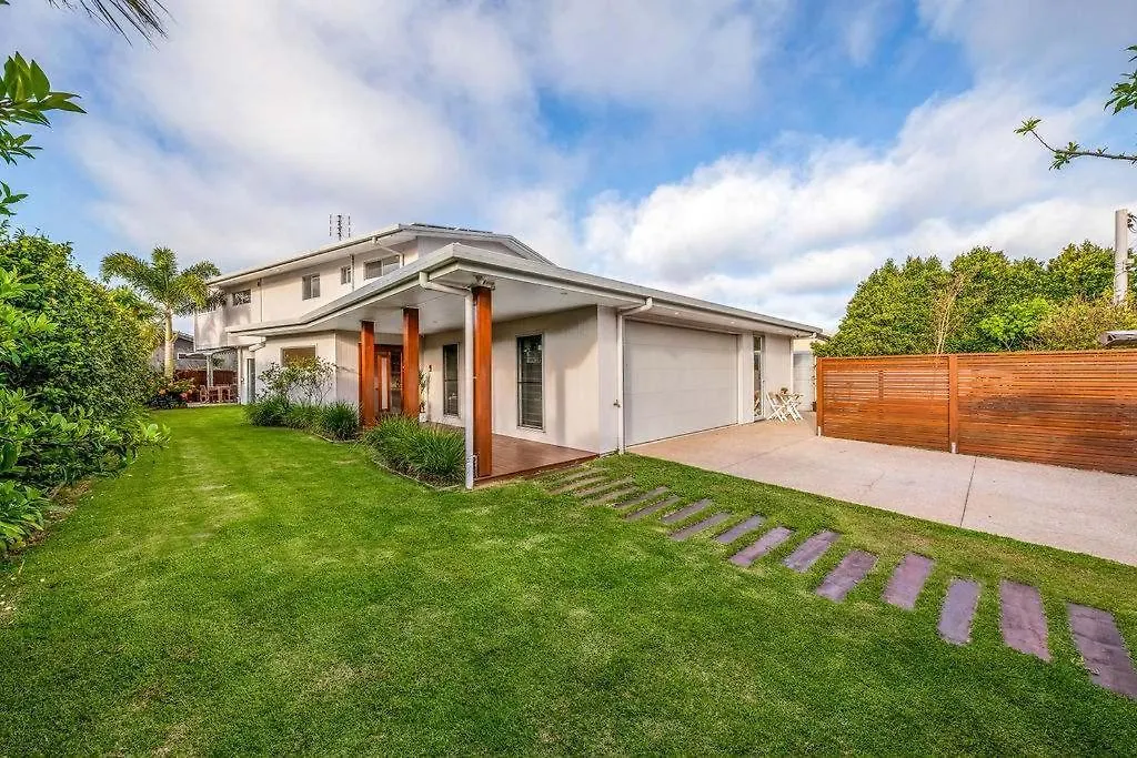 Holiday home Luxury 5-Bedroom Canal-Front Retreat In Mooloolaba Australia