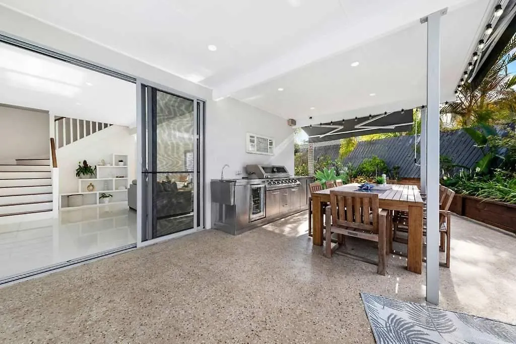Luxury 5-Bedroom Canal-Front Retreat In Mooloolaba 0*,